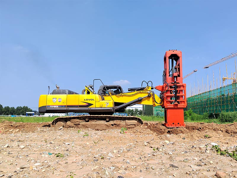 山東濟(jì)南HC150高速液壓夯實(shí)機(jī)遙墻國際機(jī)場(chǎng)地基夯實(shí)