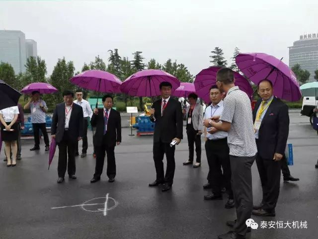 泰安恒大機械有限公司應(yīng)邀參加泰安市經(jīng)濟(jì)社會發(fā)展成果展